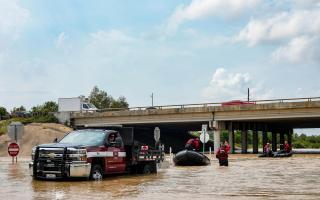 Channelview Fire Department and sheriffs get ready to help evacuate (Raquel Natalicchio/Houston Chronicle via AP)