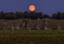 Spooky photo shows Super Harvest Moon rising over Stonehenge