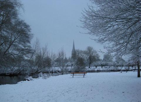 Kez Condy sent us this picture of a snowy cathedral, taken from Harnham recreation ground.
