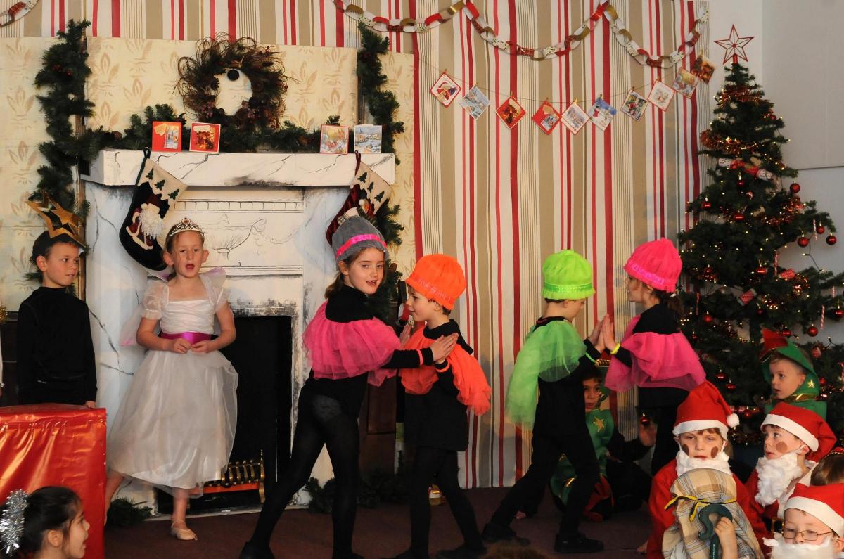 Chafyn Grove School early years nativity The Bossy Christmas Fairy. DC6003P2