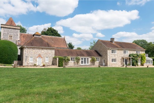 Four-bedroom country house in Amesbury