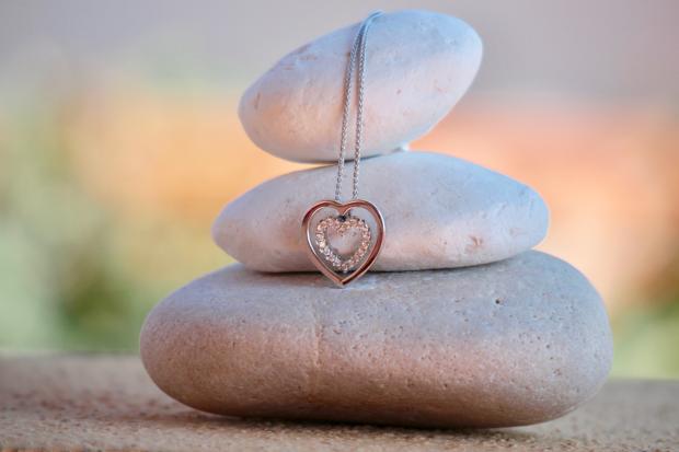 Salisbury Journal: Here are our top picks for Valentine's Day jewellery (Canva)