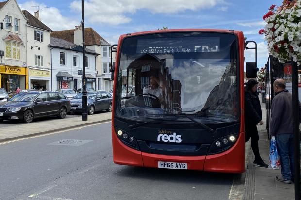 Salisbury Reds PR3 bus