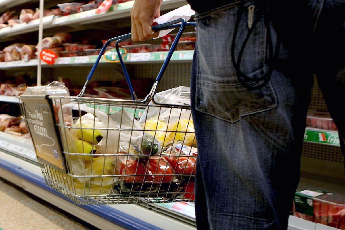 UK grocery inflation falls to single digits for first time this year, Supermarkets