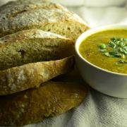 Soup and bread Picture by Pixabay