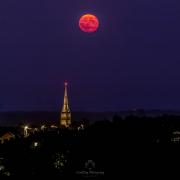 Buck Moon: Amazing photo shows July's Supermoon over Salisbury Cathedral