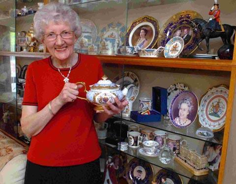 Royal memorabilia fan Jean Wilson has added a Diamond Jubilee teapot to her collection. DC1536P1