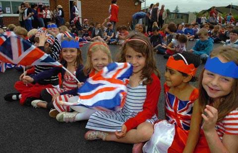 St Mark's Junior School, Wyndham Park Infant School and Exeter House School joined forces for a big Jubilee celebration. DC1628P08