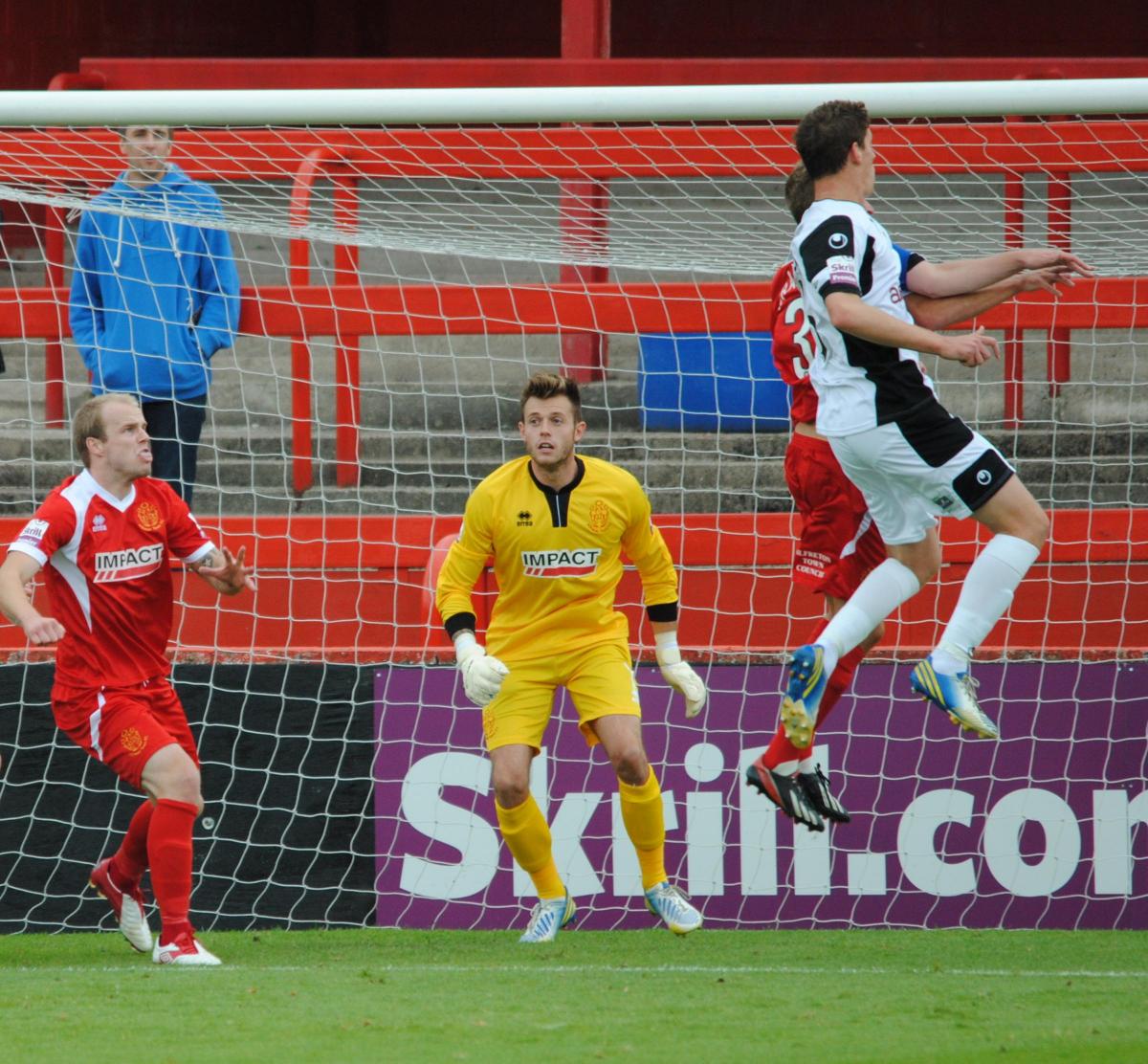 Photo from Dave Pursglove: Salisbury in action at Alfreton Town.