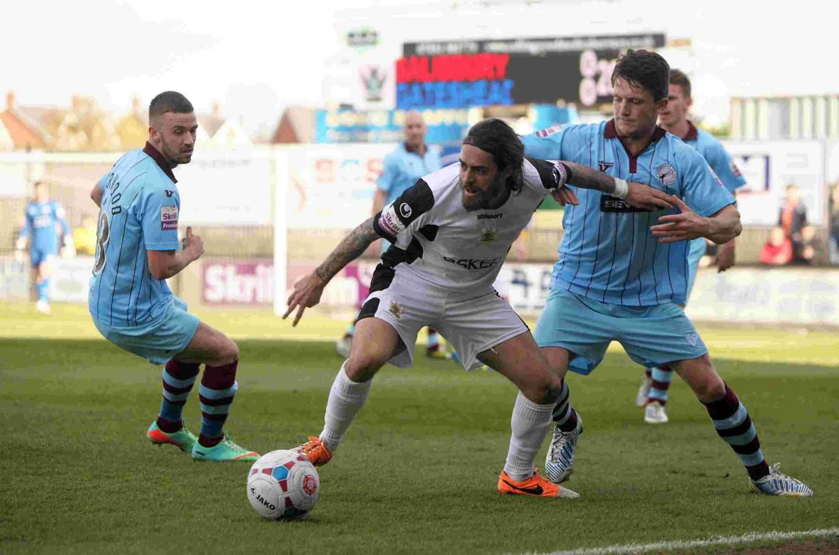 Salisbury fight out dull 0-0 draw with play-off rivals Gateshead