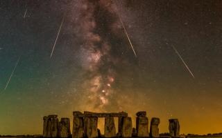 Amazing photo shows Perseids Meteor Shower over Stonehenge