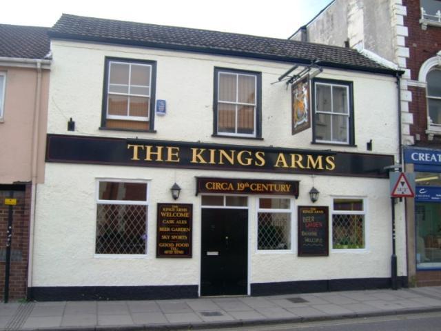 The Kings Arms was situated at 99 Fisherton Street. This pub is now in retail use.