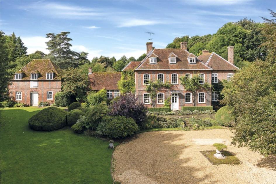 Built in 1700, now available in 2019 - Manor House is on the market (and it has a pool!) 